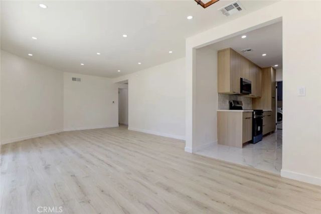 8358 Nestle, Northridge, CA 91325