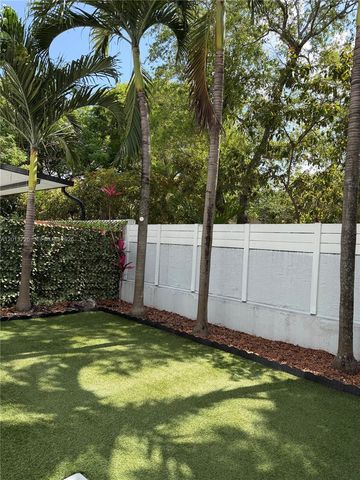 8725 SW 158th Pl 8725, Miami, FL 33193