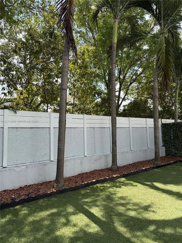8725 SW 158th Pl 8725, Miami, FL 33193