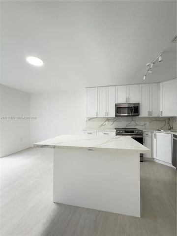 8725 SW 158th Pl 8725, Miami, FL 33193