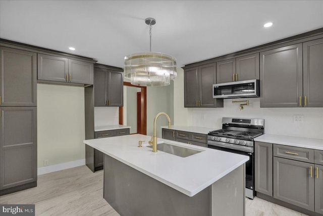 26 BUCKS ST, Wernersville, PA 19565