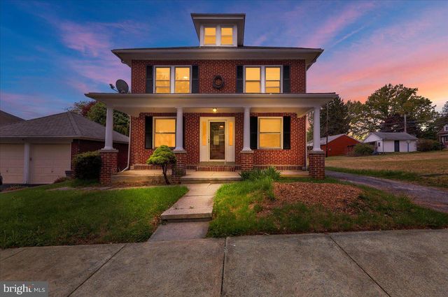 26 BUCKS ST, Wernersville, PA 19565