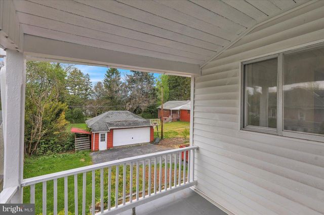 26 BUCKS ST, Wernersville, PA 19565