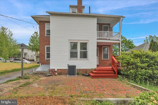 26 BUCKS ST, Wernersville, PA 19565