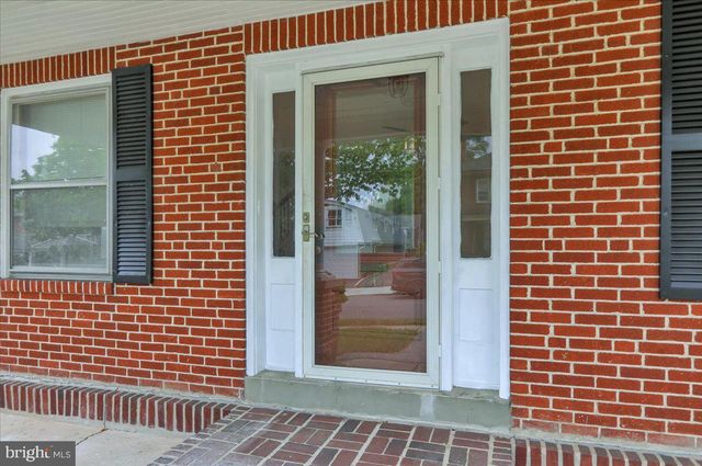 26 BUCKS ST, Wernersville, PA 19565
