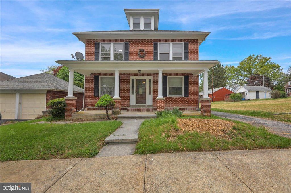 26 BUCKS ST, Wernersville, PA 19565