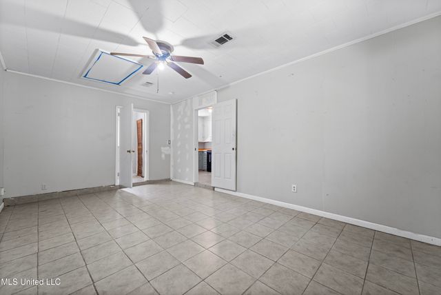 3302 New York Avenue, Pascagoula, MS 39581