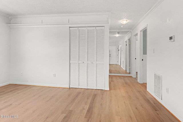25A Pine Lane APT 6, Albany, NY 12203
