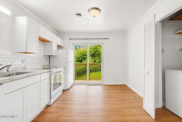 25A Pine Lane APT 6, Albany, NY 12203