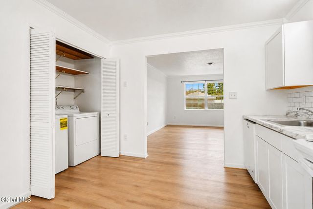 25A Pine Lane APT 6, Albany, NY 12203