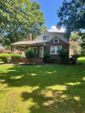4613 Shattalon Drive, Winston-salem, NC 27106