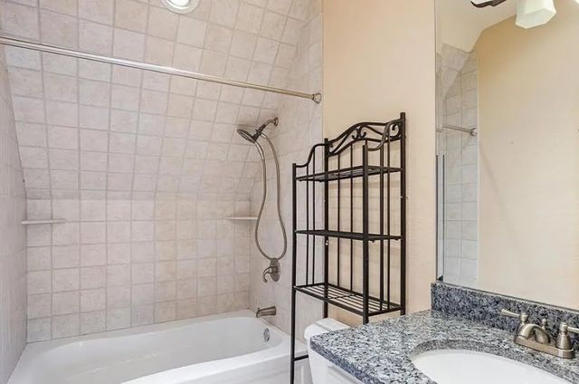 2414 Vineyard Drive, Granbury, TX 76048