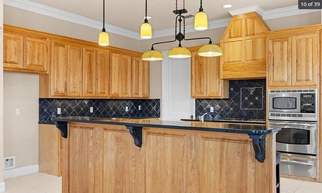 2414 Vineyard Drive, Granbury, TX 76048