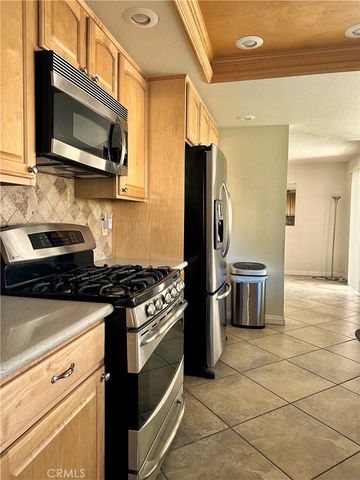 38339 38339 San Mateo Avenue, Palmdale, CA 93551