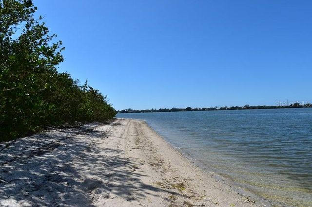 251 WINSON AVENUE, Englewood, FL 34223