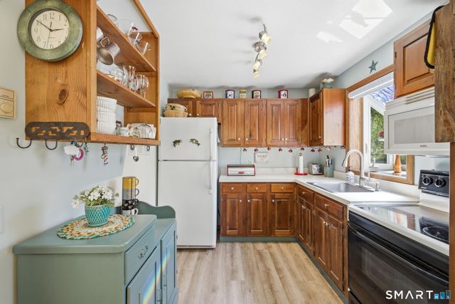 21 East Shore Drive, East Haddam, CT 06415