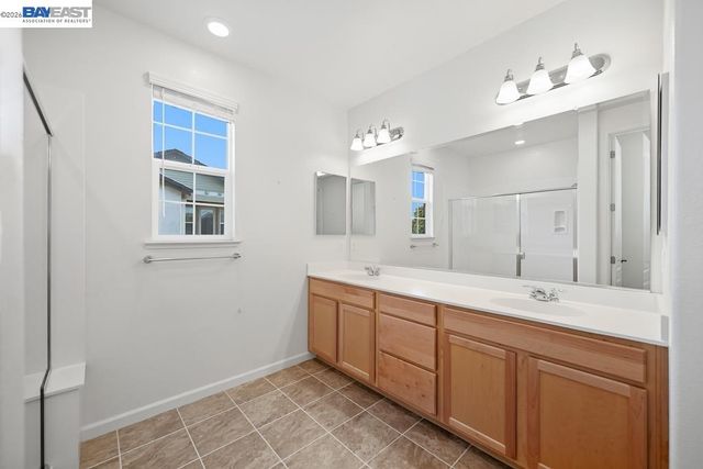 1505 Sylvia St, Hayward, CA 94545