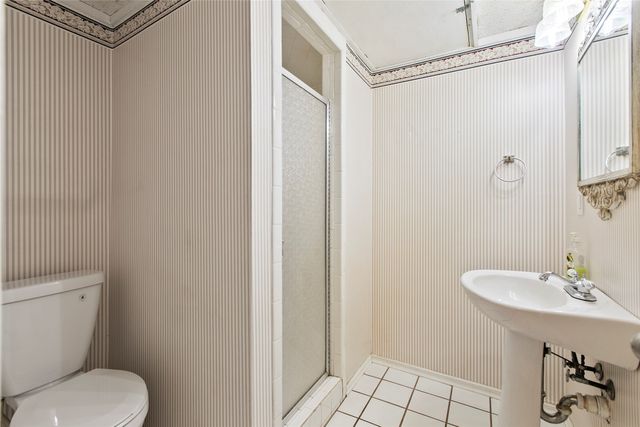 3195 Golden Oak Court, Farmers Branch, TX 75234
