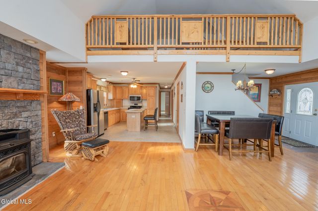 157 Maplewood Drive, Bleecker, NY 12078