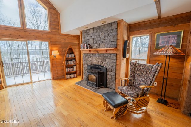 157 Maplewood Drive, Bleecker, NY 12078