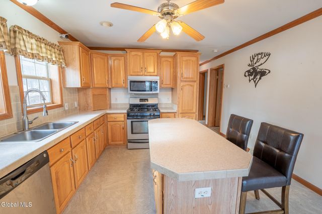 157 Maplewood Drive, Bleecker, NY 12078