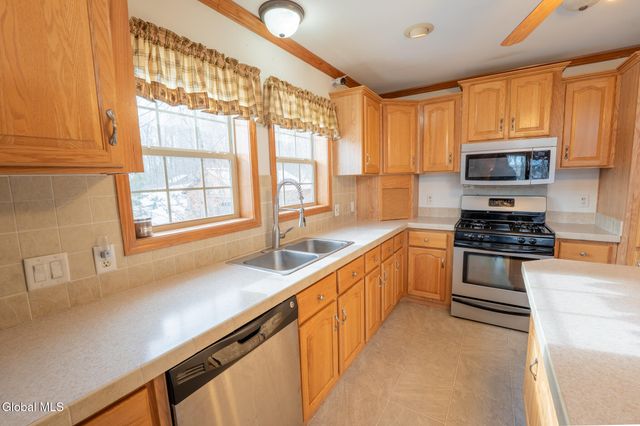 157 Maplewood Drive, Bleecker, NY 12078