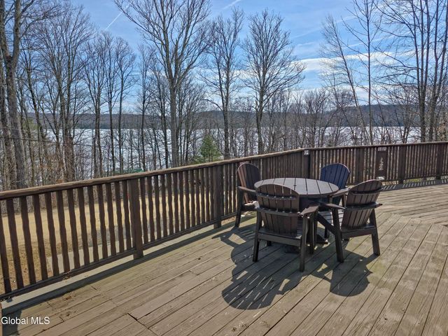 157 Maplewood Drive, Bleecker, NY 12078