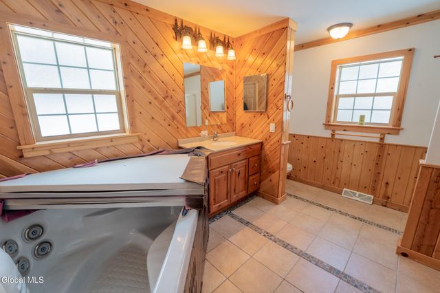 157 Maplewood Drive, Bleecker, NY 12078