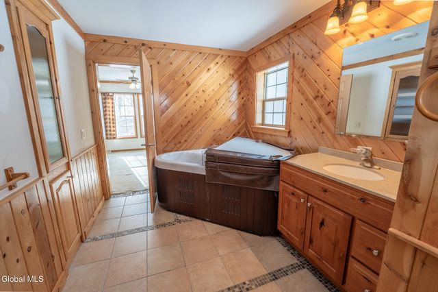 157 Maplewood Drive, Bleecker, NY 12078