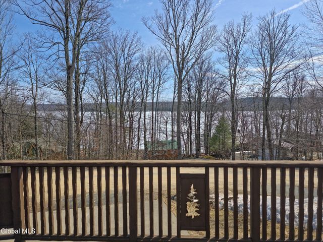 157 Maplewood Drive, Bleecker, NY 12078