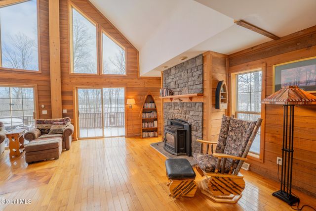 157 Maplewood Drive, Bleecker, NY 12078