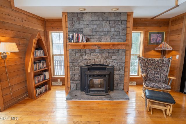 157 Maplewood Drive, Bleecker, NY 12078