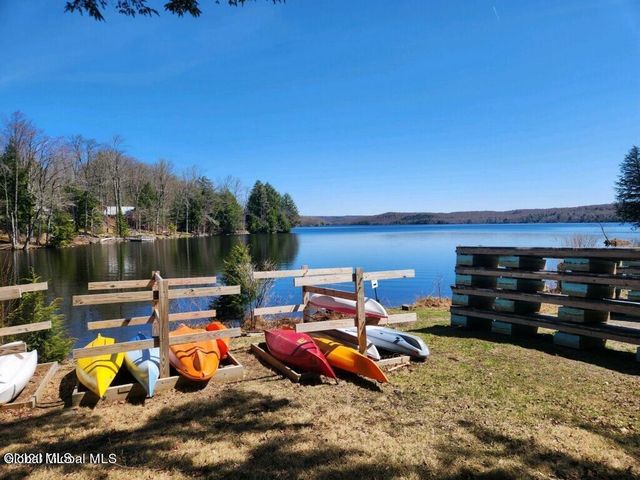 157 Maplewood Drive, Bleecker, NY 12078