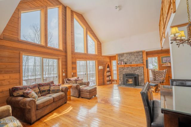 157 Maplewood Drive, Bleecker, NY 12078