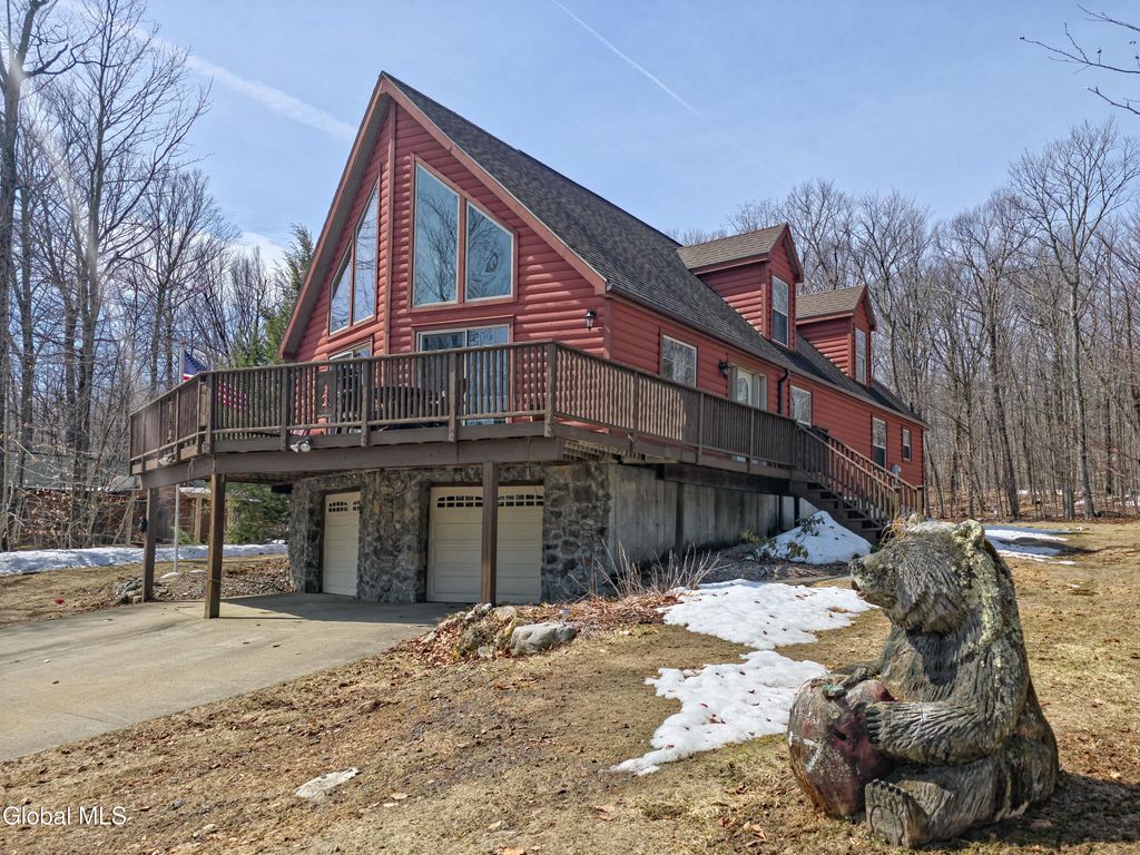 157 Maplewood Drive, Bleecker, NY 12078