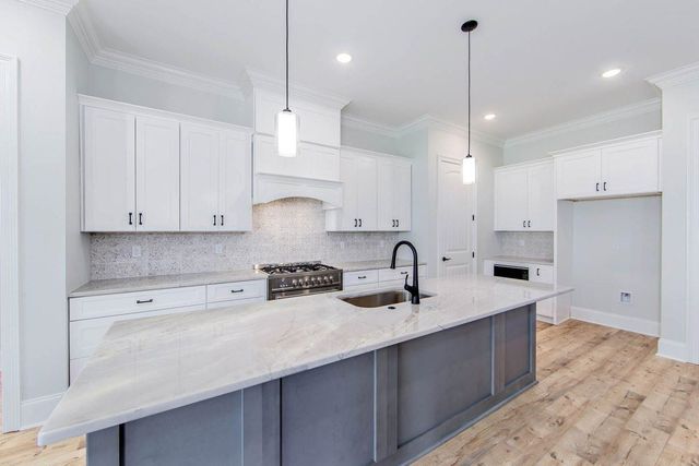 310 Arlington Dr, Thibodaux, LA 70301