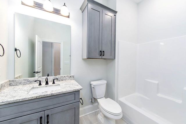 310 Arlington Dr, Thibodaux, LA 70301