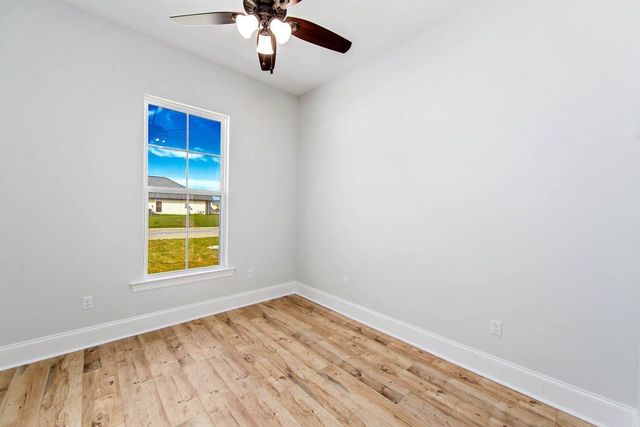 310 Arlington Dr, Thibodaux, LA 70301