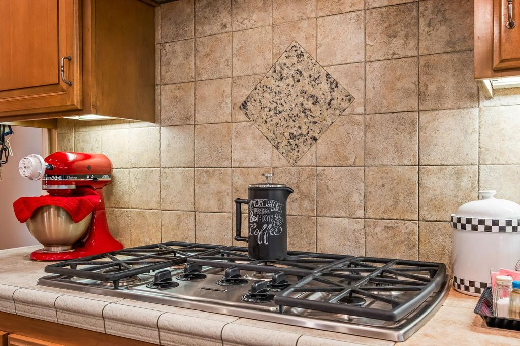 Image 13 of property listing at 12636 Appaloosa Road, Madera, CA 93636