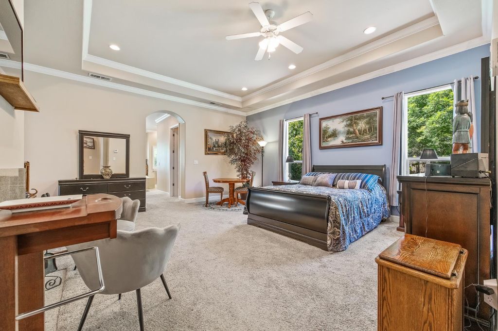 Image 17 of property listing at 12636 Appaloosa Road, Madera, CA 93636