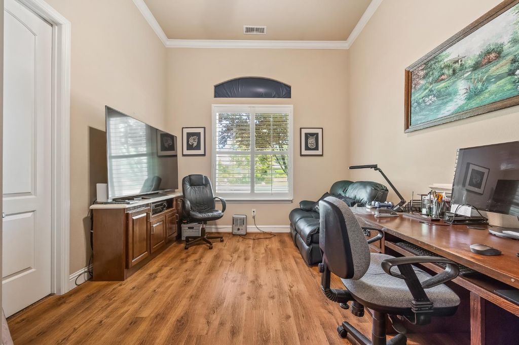 Image 39 of property listing at 12636 Appaloosa Road, Madera, CA 93636