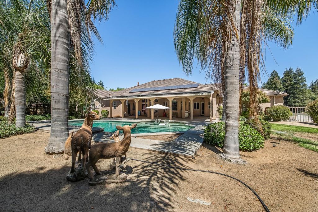 Image 44 of property listing at 12636 Appaloosa Road, Madera, CA 93636