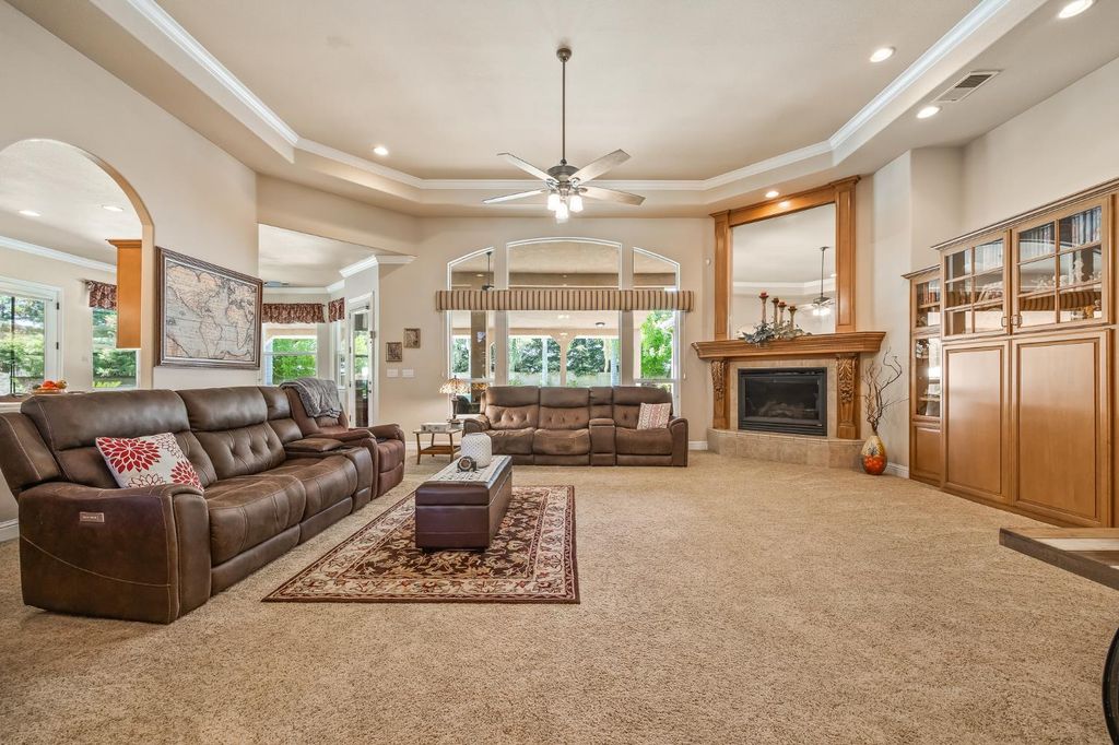Image 6 of property listing at 12636 Appaloosa Road, Madera, CA 93636