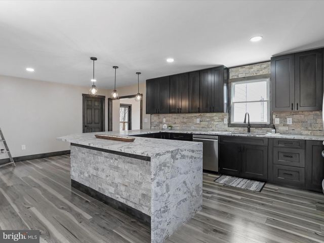 783 COMMUNITY WAY, Romney, WV 26757