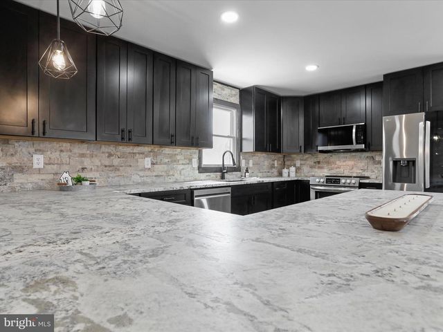 783 COMMUNITY WAY, Romney, WV 26757