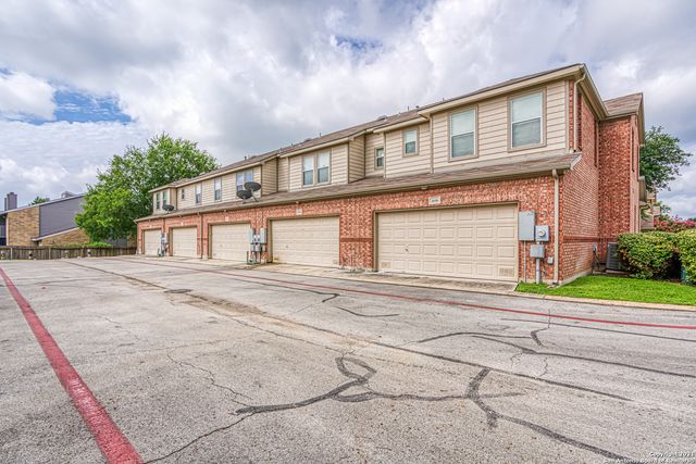 2640 Grayson Way, San Antonio, TX 78232