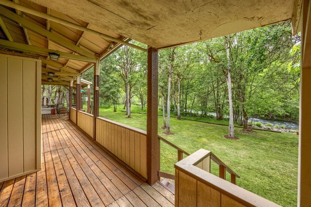 1250 Netherlands Road, Trail, OR 97541