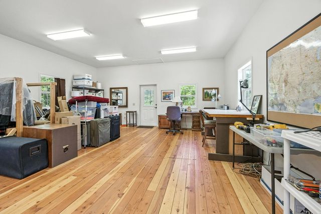1250 Netherlands Road, Trail, OR 97541