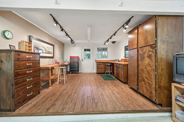 1250 Netherlands Road, Trail, OR 97541