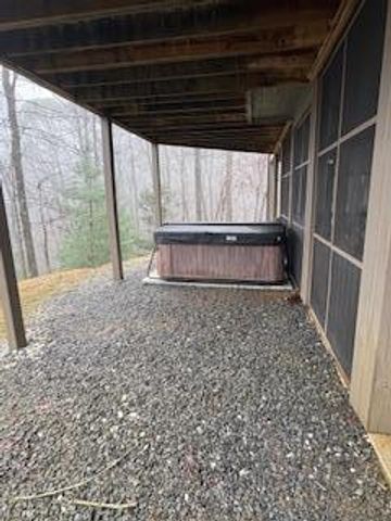 276 Citrine Court, Ellijay, GA 30540